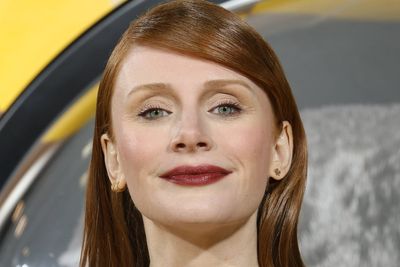 Bryce Dallas Howard says director of 2005 film ‘insulted’ her father and threw water in her face