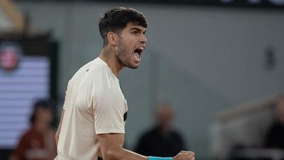 Carlos Alcaraz’s Small Gesture to Jannik Sinner During French Open Was All Class