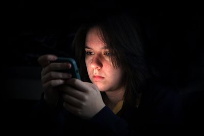 Children face new two-hour social media app limit and curfew