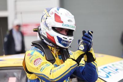 BTCC Thruxton: Rowbottom beats Ingram in finale