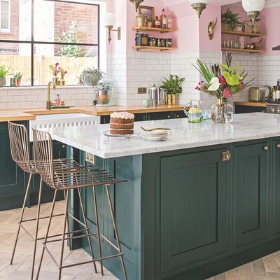 6 colours experts swear by for south-facing kitchens - colour hack your home with these light enhancing shades