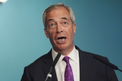 Farage to call for Port Talbot blast furnaces to reopen