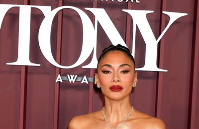 Nicole Scherzinger admits she felt like she 'didn't belong' when she was growing up as she wins Tony