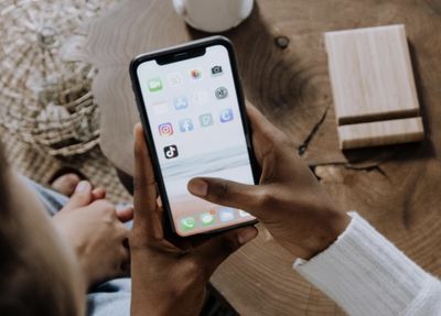 What Is 'Dusting'? Viral Social Media Challenge Is Newest Online Plague - What You Need To Know