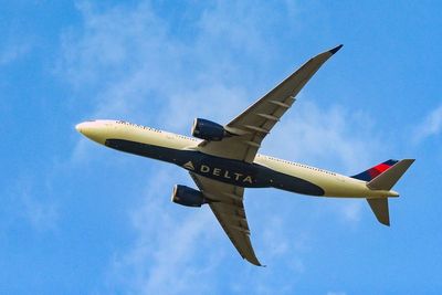 Cracked windscreen forces Delta flight to turn back to Heathrow