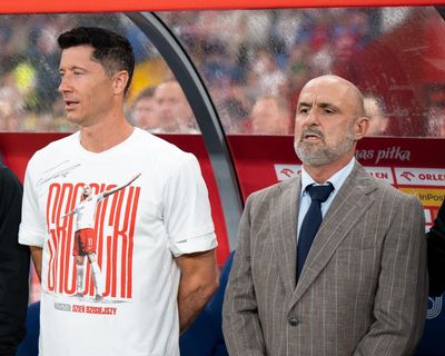 Robert Lewandowski left ‘betrayed and hurt’ by coach in Poland captaincy row