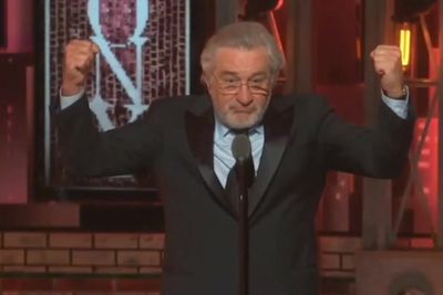 Robert De Niro attacks Donald Trump in Tony Awards speech