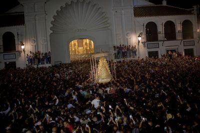 Sweat, tears, devotion: Pilgrims cross the wilderness to honor the Rocío Virgin in Spain