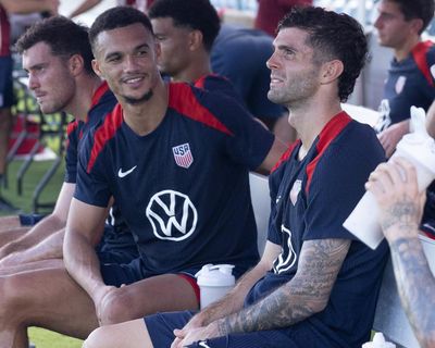 Christian Pulisic’s father tells Landon Donovan to ‘grow a pair’ after criticism of son