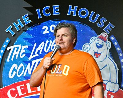 Tim Dillon defends Long Island's food