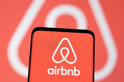 Gen Z Ditches 'Overpriced' Hotspots: Airbnb Offers £500 to Explore the UK's Best-Kept Travel Secrets