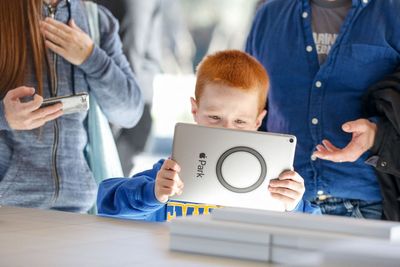 Screen time is creating a vicious cycle for kids. Here is the good and bad