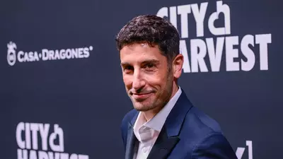 ‘This is absolutely insane’: Jason Biggs reveals he climbed into trash cans to retrieve cocaine during his rock-bottom addiction days