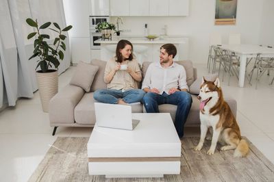 5 Dog Breeds That Are Best For Childless Couples