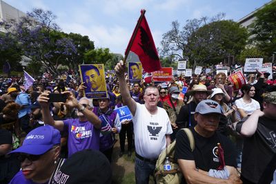 Trump sends 700 Marines to LA, doubles number of National Guard