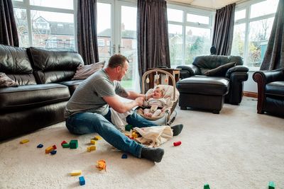 UK has one of ‘worst statutory leave offers for fathers in developed world’
