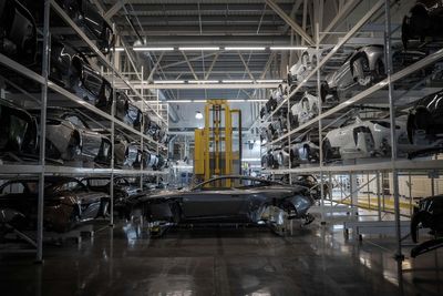 Luxury UK car makers hit by ‘multiple geopolitical headwinds’ – report