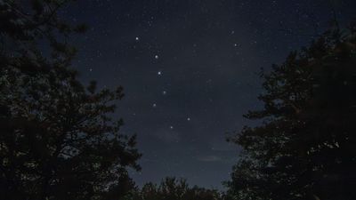 How to see the 'Horse and Rider' in the Big Dipper's handle this summer