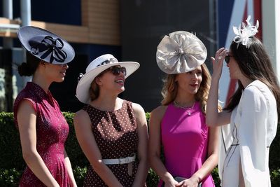 How to find the perfect fascinator for race day