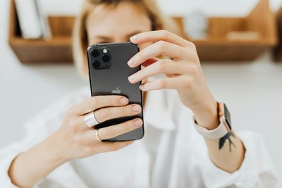 iOS 26 Ushers iPhone into the 'Liquid Glass' Era – Here's What's New