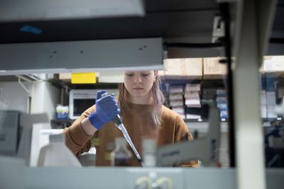 Scientists decry NIH cuts