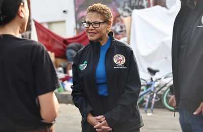 LA Mayor Encouraging Migrants to 'Know Your Rights' Amid Protests Sparks Fury From Conservatives: 'Their Only Right Is to Be Deported'