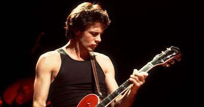 Famous ’80s Rockstar, 75, Stuns The Internet With ‘Smoking Hot’ Shirtless Performance