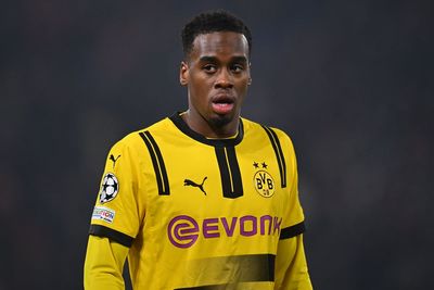 Chelsea: Borussia Dortmund make Jamie Gittens decision after failed transfer deadline day move