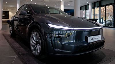 Dow Jones Futures Fall Amid U.S.-China Trade 'Framework'; Tesla Robotaxi Launch June 22