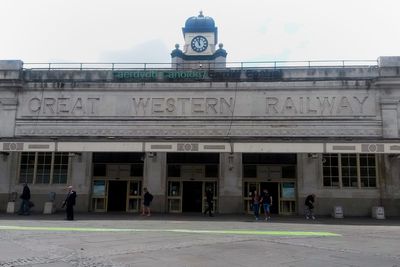 Welsh railways to get £445m investment in spending review