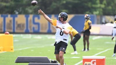 Aaron Rodgers Explains Why He Waited So Long to Sign With Steelers
