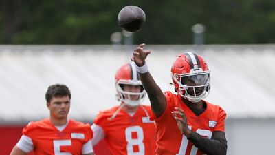 Shedeur Sanders Taking Selfless Approach to Browns' Quarterback Competition