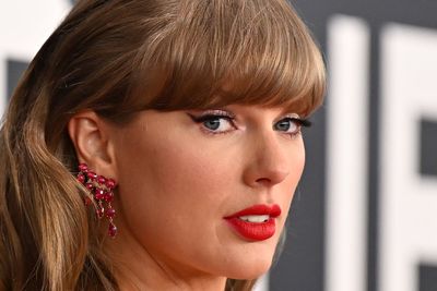 Taylor Swift granted temporary restraining order against alleged stalker who claimed to be in relationship with her