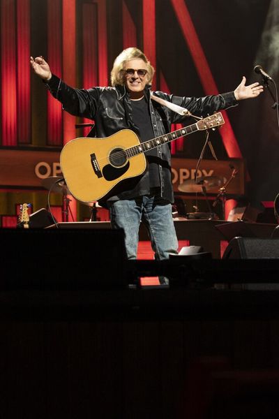 These 7 One-Hit Wonders Still Make Bank Every Year