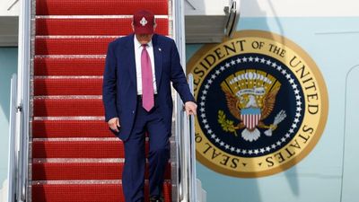 US federal appeals court rules Trump tariffs may remain in effect while appeals process continues