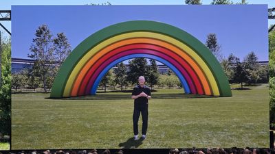 Apple is out of surprises and focuses on making the future as clear as glass