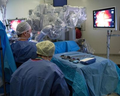 Millions more to have robotic surgery in NHS plan to cut waiting lists