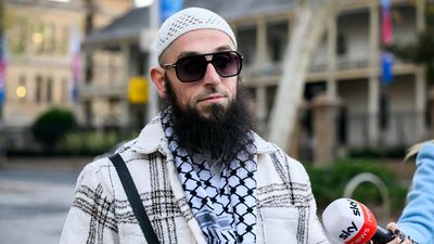 Muslim preacher 'never' meant to insult 'vile' Jews