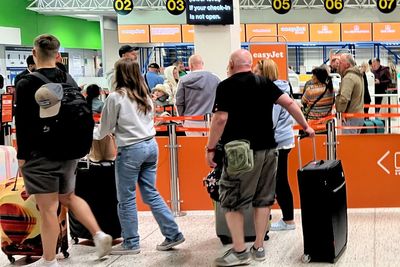 Football tourists help Manchester cement place among UK’s busiest airports