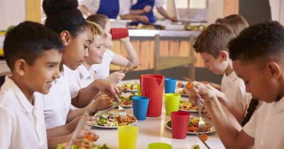 Secondary pupils to receive free school meals in eligibility expansion