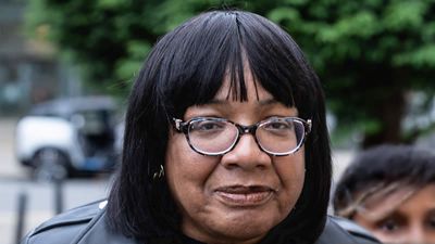 Diane Abbott Fires Up Crowd by Calling Starmer’s Speech ‘Far-Right Rhetoric’ - Fashion Central UK