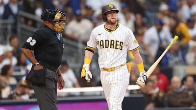 MLB Ump Laz Diaz Had Another Embarrassingly Bad Night Behind Home Plate