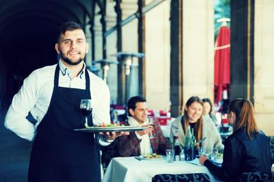 12 “Harmless” Things You Do That Your Waiter Absolutely Hates