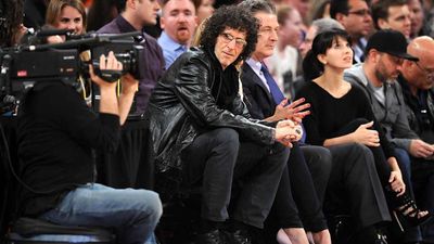Howard Stern Calls Out One of the More Ridiculous Trends in Sports Broadcasting