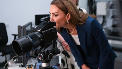 Kate Middleton just did sharp navy tailoring with an unexpected chunky chain necklace