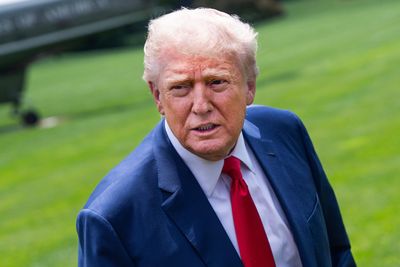 Appeals court extends pause on ruling that blocked Trump tariffs - Roll Call