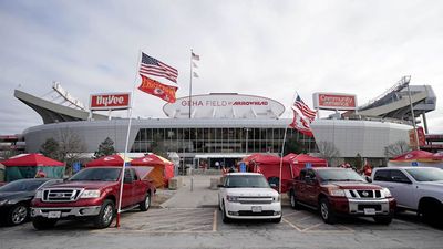 Chiefs, Royals to Likely Stay in Missouri After State Passes Incentives Package
