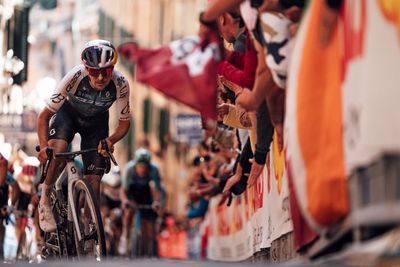 Tom Pidcock planning UCI Gravel World Championships debut in October