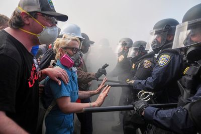 An AP photographer captures a powerful moment in the chaos of the Los Angeles protests