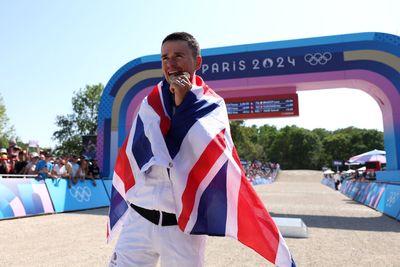 Tom Pidcock awarded OBE national honour in wake of Paris Olympics gold medal